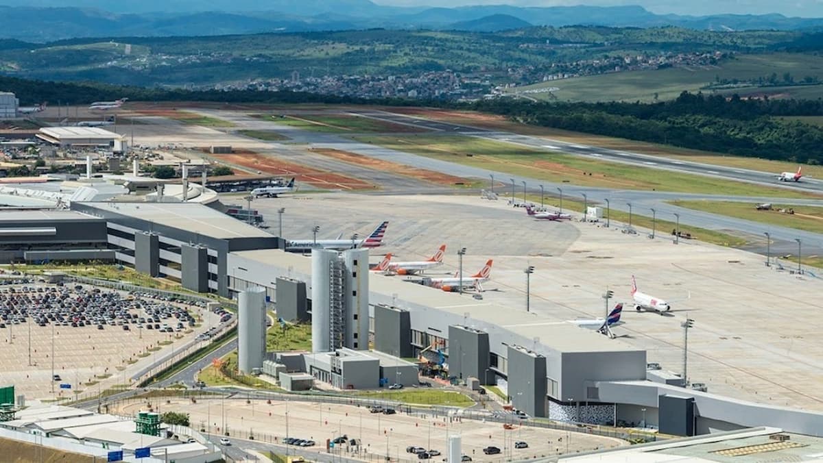 Governo vai montar posto de acolhimento em BH para deportados dos EUA