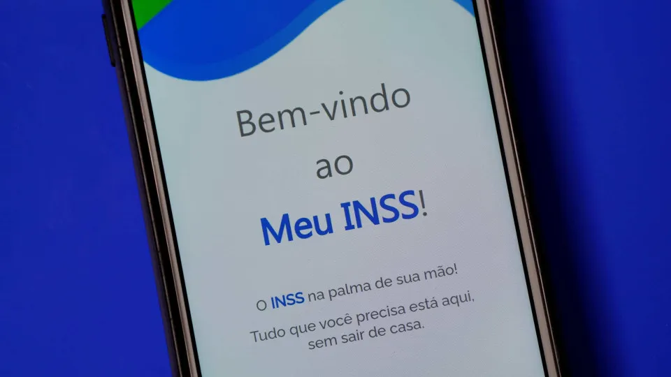 INSS começa a pagar aposentadorias de fevereiro
