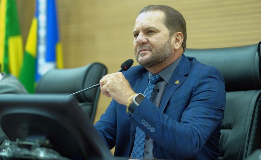 Deputado Cirone Deiró propõe redução temporária do ICMS sobre o óleo diesel