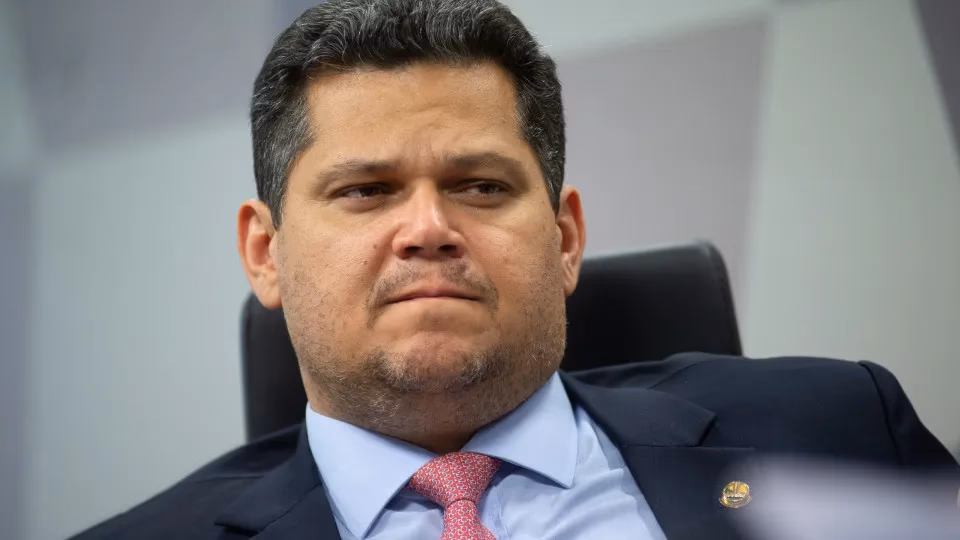 Alcolumbre deve enterrar CPI do Master em acordo com oposição por redução de pena de Bolsonaro