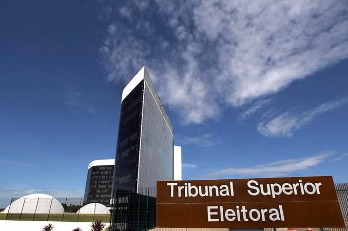 TSE reverte entendimento do TRE/RO e libera ex-vereador para a disputa eleitoral; decisão pode ajudar Acir Gurgacz