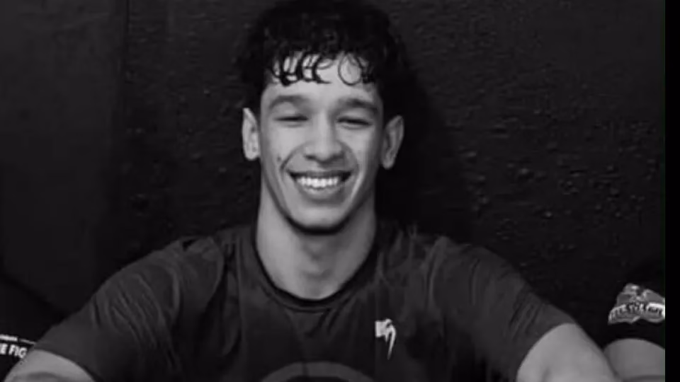 Campeão brasileiro de muay thai morre aos 20 anos em acidente