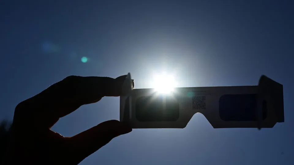 Eclipse solar vai escurecer o céu para 15 milhões de pessoas no mundo