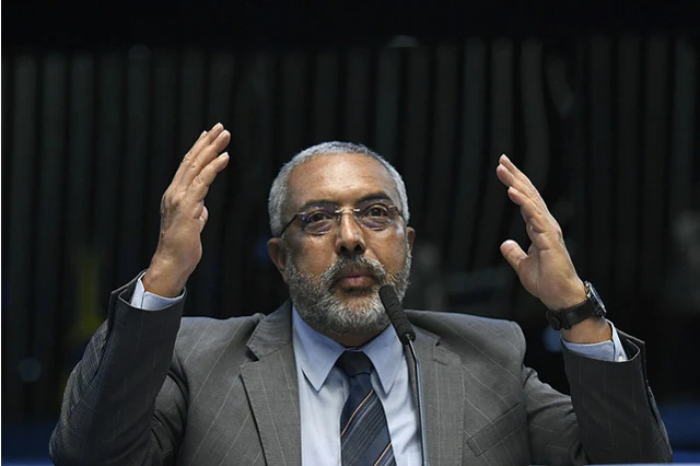 Paim pede ampliação do número de auditores fiscais do trabalho  Fonte: Agência Senado