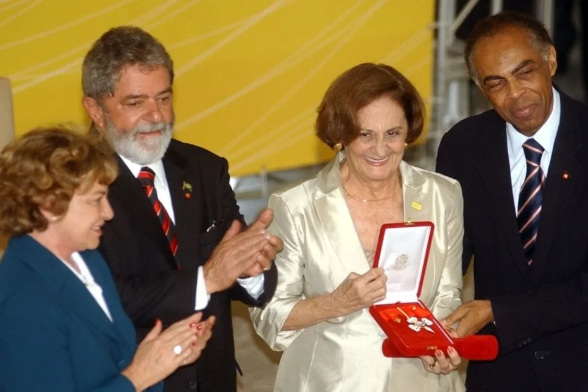 Lula lamenta morte de Laura Cardoso e exalta legado na TV e no teatro
