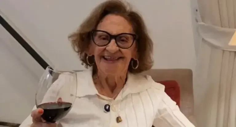Morre Laura Cardoso, ícone da dramaturgia brasileira, aos 98 anos