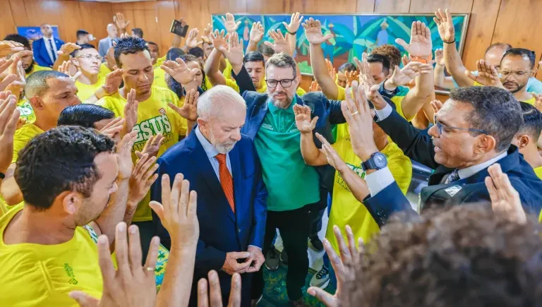 Campanha de Lula avalia promover evento para evangélicos