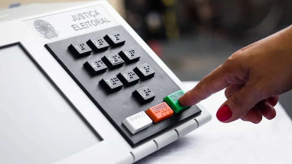 TSE define tempo da propaganda eleitoral na TV; veja quantos minutos cada candidato vai ter