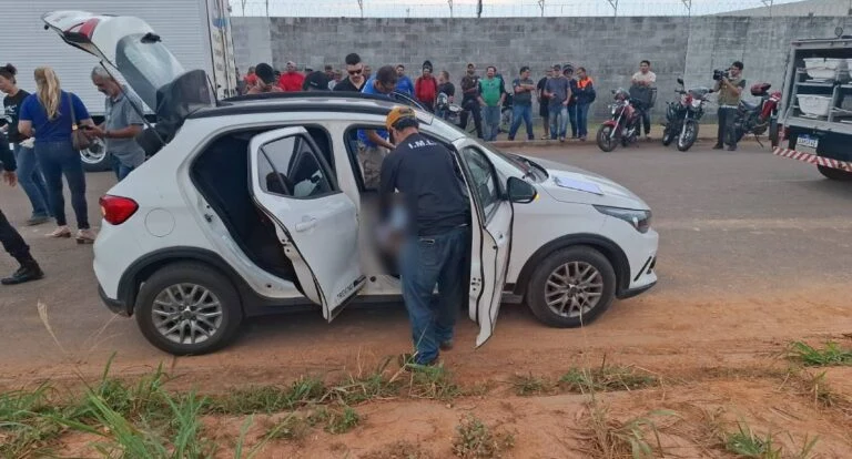 Homem é encontrado morto dentro de veículo na zona Leste de Porto Velho