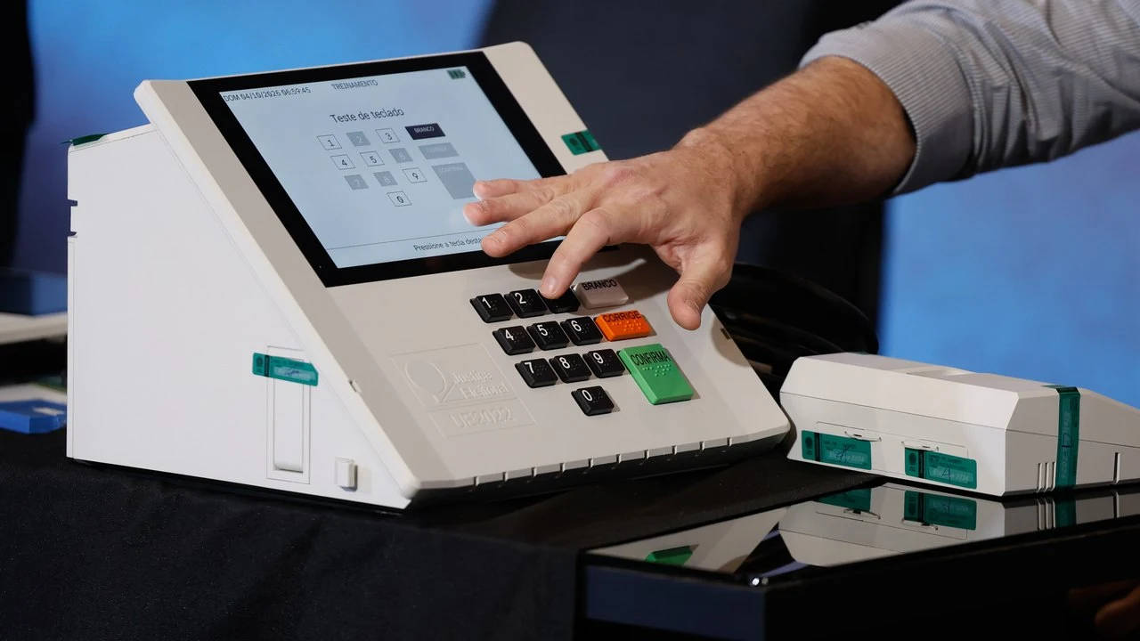 TSE confirma: cerca de 34 mil votos foram registrados após horário normal da votação