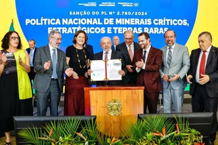 Lula sanciona lei que cria Política Nacional de Minerais Críticos e Estratégicos e prevê incentivos bilionários ao setor
